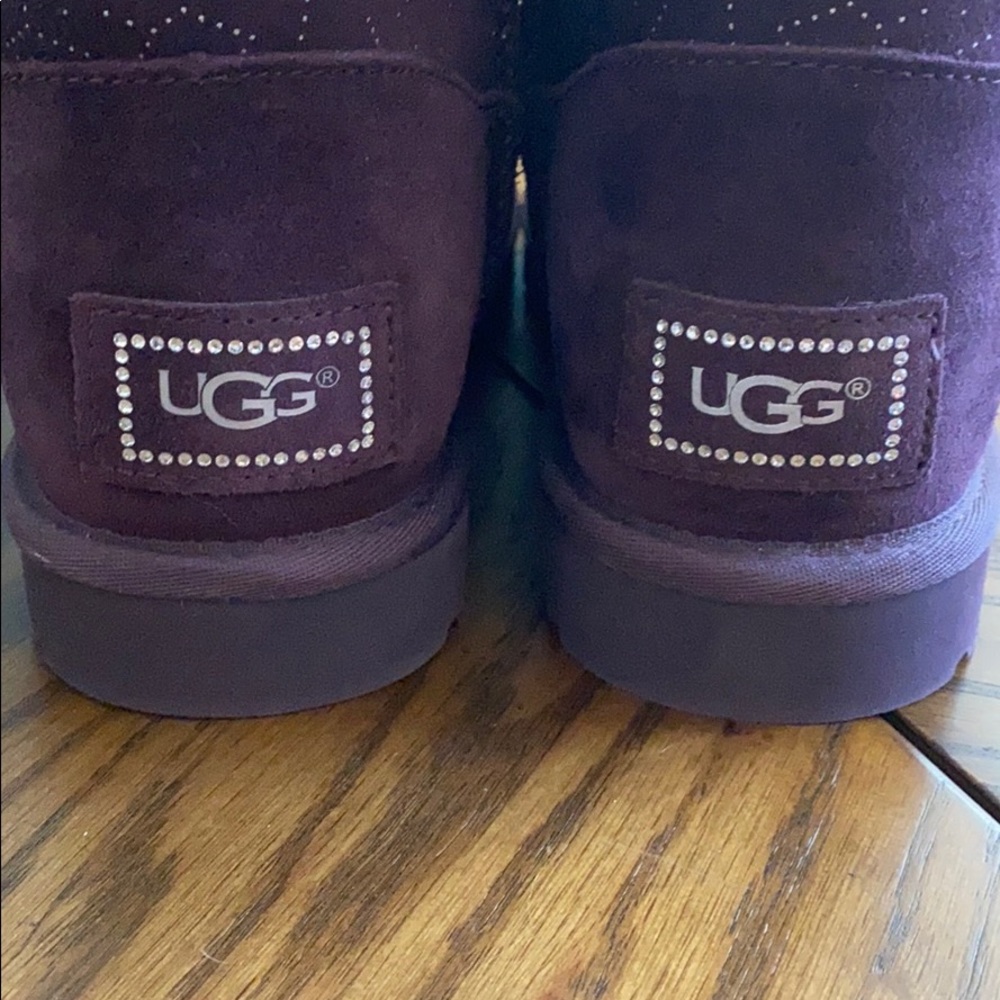 UGG Boots - Picture 4 of 6